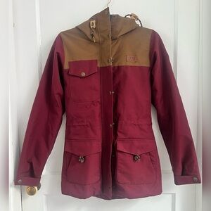 Picture Organic Kate
Burgundy Color Block Ski Jacket
Coat Size XS LIKE NEW